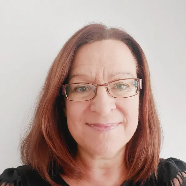 Dr Liz Benson clinical psychologist in London based at Harley Street clinic